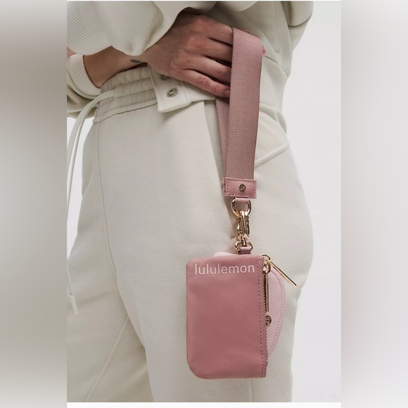 Lululemon Dual Pouch Wristlet💝Popular Gift🎁Colour-Spiced Chai/Pink Haze, New - Picture 2 of 7
